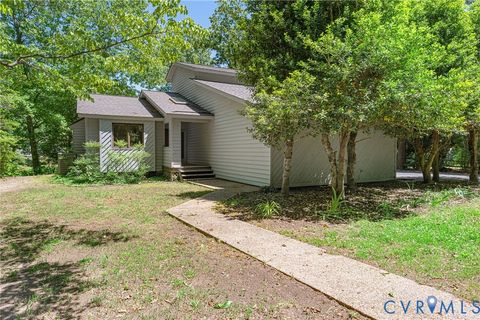 Tiny photo for 1128 Dillard Street, Tappahannock, VA 22560 (MLS # 2612459)