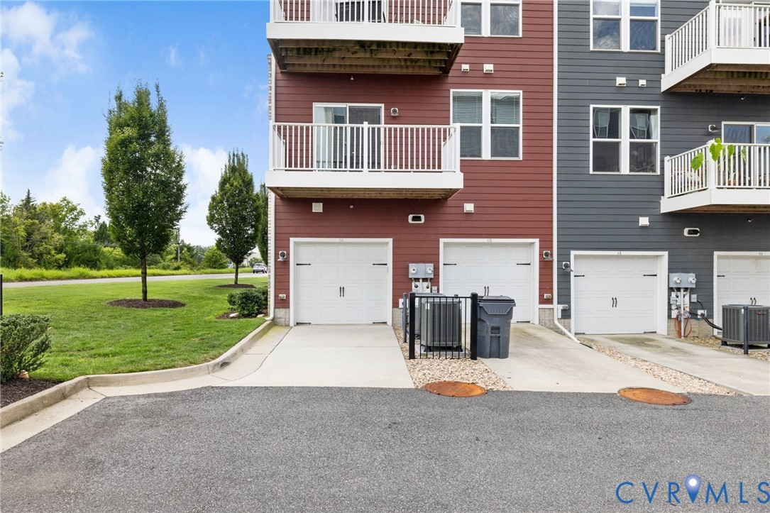 Henrico, Virginia 23231, United States, 2 Bedrooms Bedrooms, ,3 BathroomsBathrooms,Residential,Active,182644