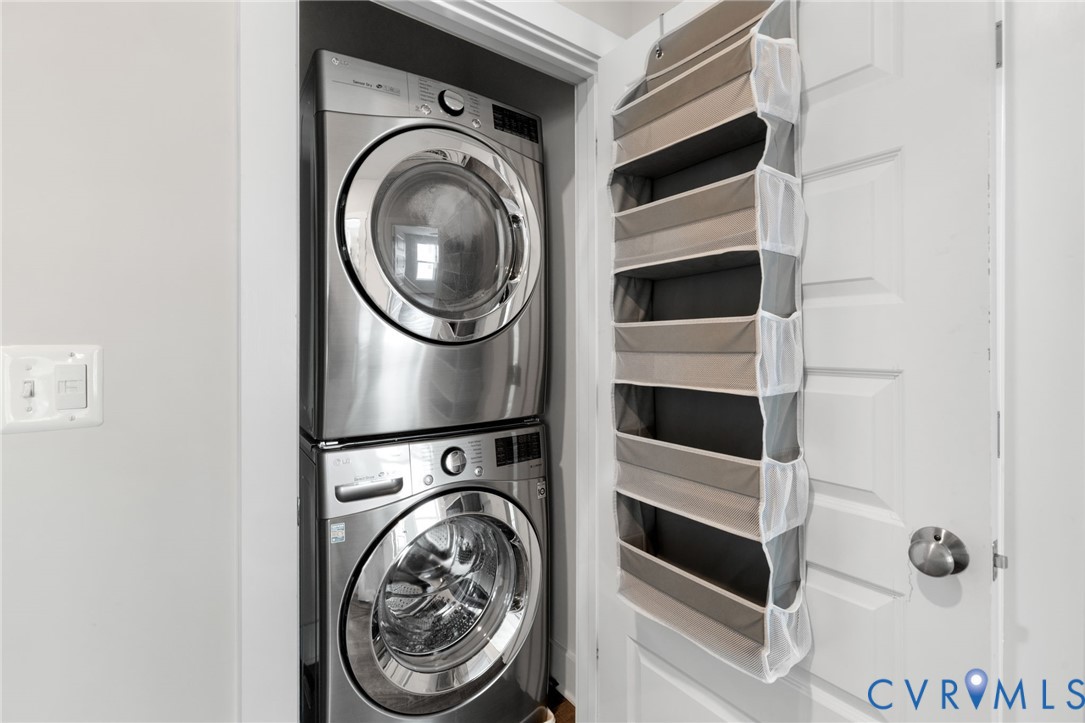 Henrico, Virginia 23231, United States, 2 Bedrooms Bedrooms, ,3 BathroomsBathrooms,Residential,Active,182644