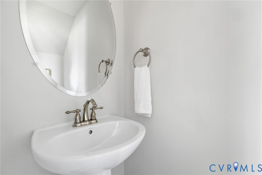 Henrico, Virginia 23231, United States, 2 Bedrooms Bedrooms, ,3 BathroomsBathrooms,Residential,Active,182644