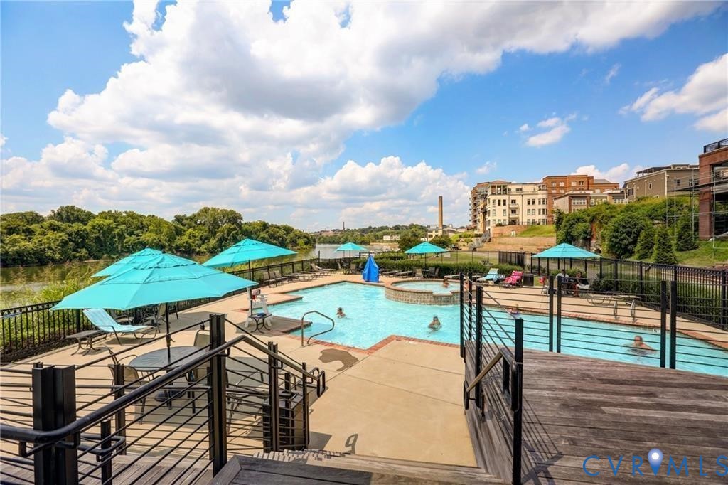 Henrico, Virginia 23231, United States, 2 Bedrooms Bedrooms, ,3 BathroomsBathrooms,Residential,Active,182644