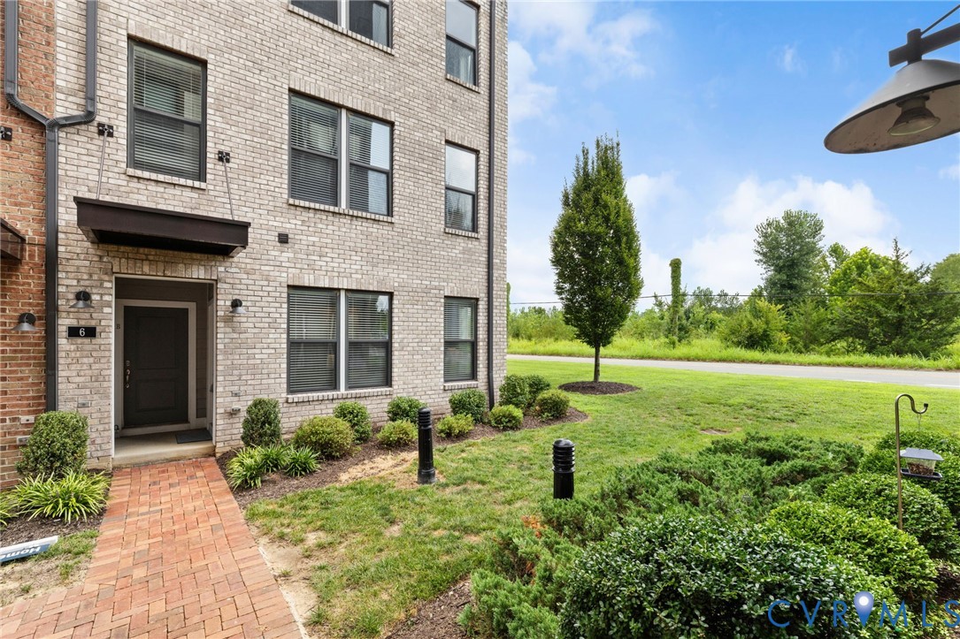 Henrico, Virginia 23231, United States, 2 Bedrooms Bedrooms, ,3 BathroomsBathrooms,Residential,Active,182644