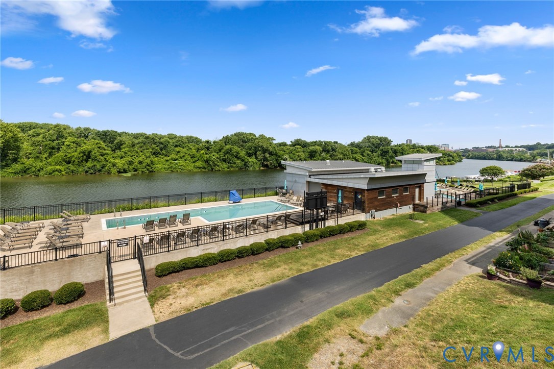 Henrico, Virginia 23231, United States, 2 Bedrooms Bedrooms, ,3 BathroomsBathrooms,Residential,Active,182644