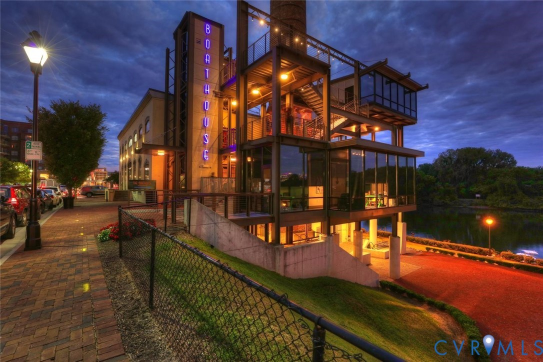 Henrico, Virginia 23231, United States, 2 Bedrooms Bedrooms, ,3 BathroomsBathrooms,Residential,Active,182644