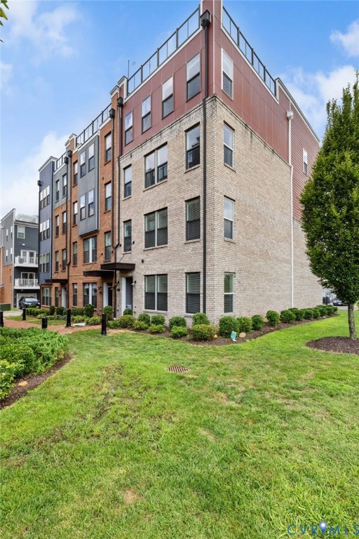 Henrico, Virginia 23231, United States, 2 Bedrooms Bedrooms, ,3 BathroomsBathrooms,Residential,Active,182644