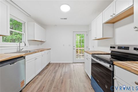 Tiny photo for 3220 Greenway Road, Gladstone, VA 24553 (MLS # 2614166)