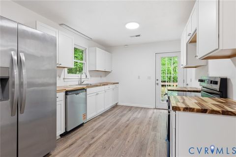 Tiny photo for 3220 Greenway Road, Gladstone, VA 24553 (MLS # 2614166)