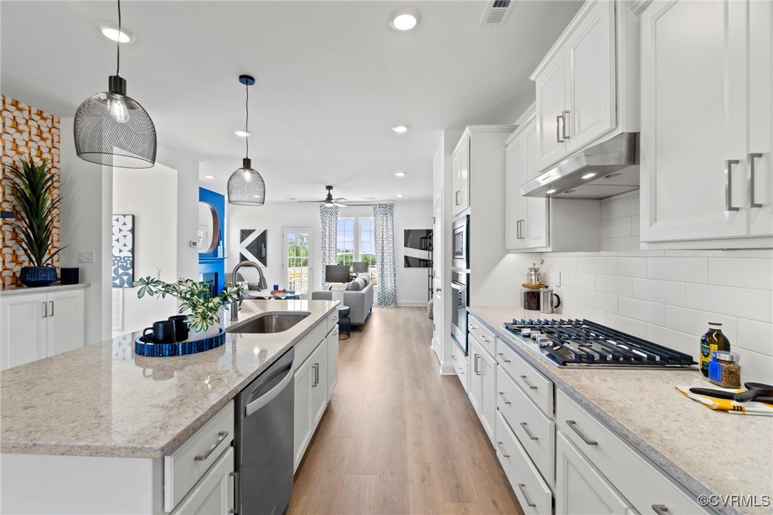 12020 Flowering Lavender Loop