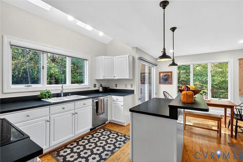 Tiny photo for 3203 Stony Point Road #C, Richmond, VA 23235 (MLS # 2529483)