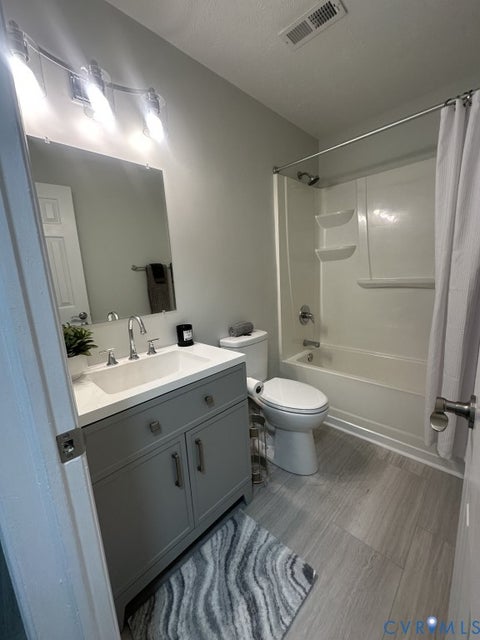 Tiny photo for 19 Old Memorial Drive, Sandston, VA 23150 (MLS # 2625115)