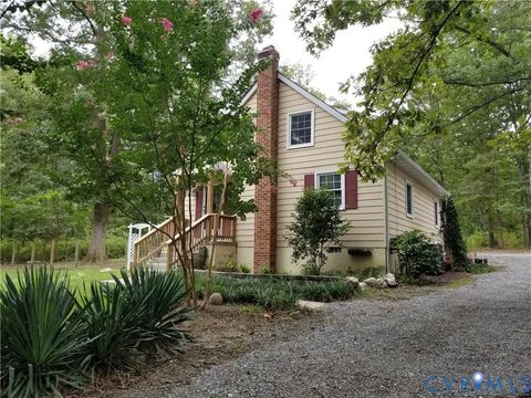 Tiny photo for 139 Pike Street, Gum Spring, VA 23065 (MLS # 2533284)