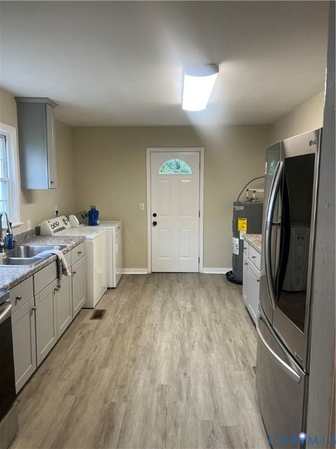 Tiny photo for 217 N Carolina Avenue, Petersburg, VA 23803 (MLS # 2614120)