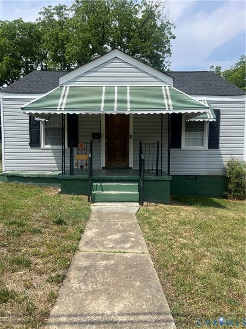 Photo of 217 N Carolina Avenue, Petersburg, VA 23803 (MLS # 2614120)