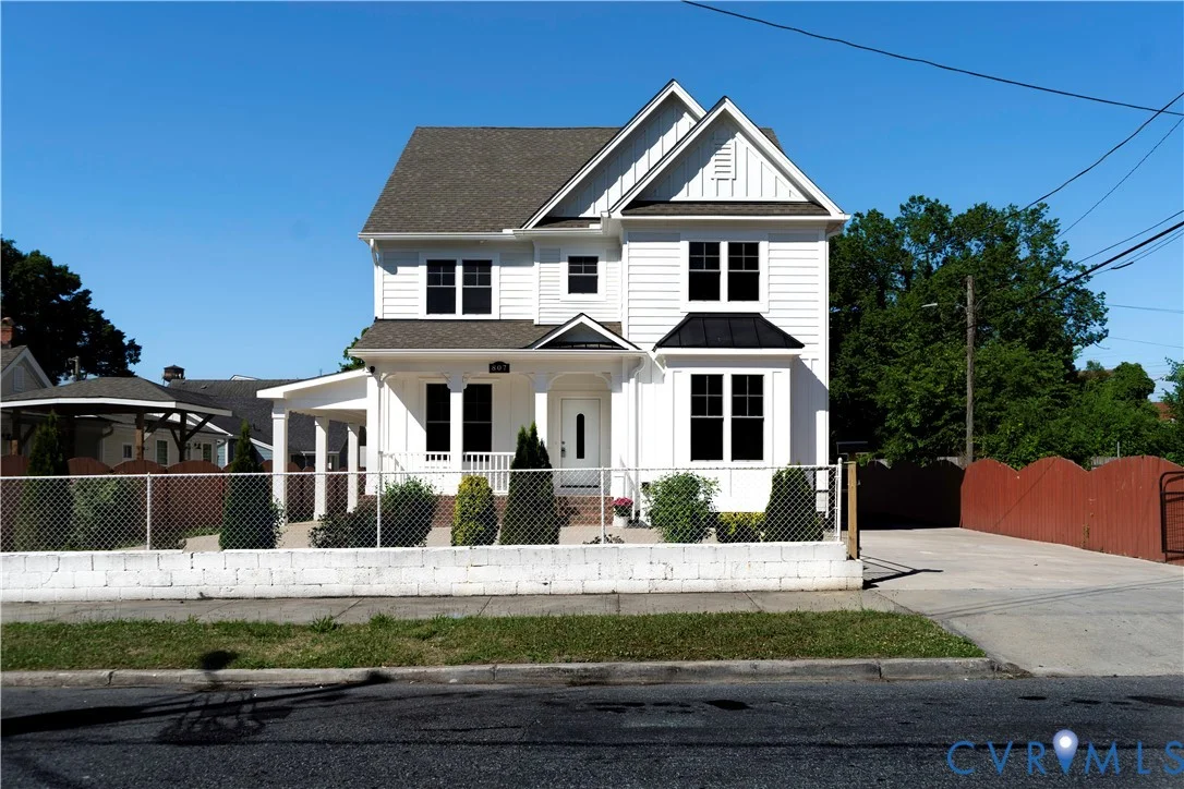 807 E 22nd Street