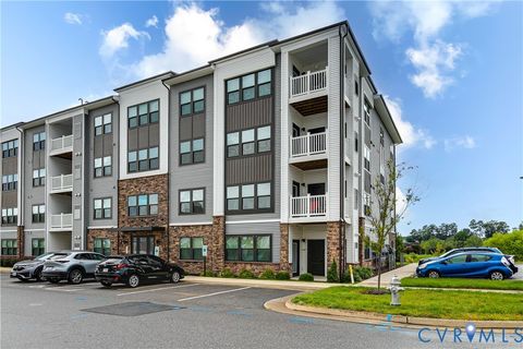 Photo of 3900 Maze Runner Drive #206, Midlothian, VA 23112 (MLS # 2603384)