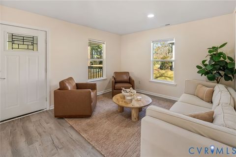 Tiny photo for 617 Court Street, Victoria, VA 23974 (MLS # 2604978)