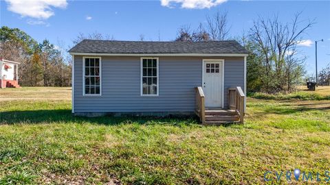 Tiny photo for 617 Court Street, Victoria, VA 23974 (MLS # 2604978)