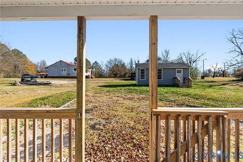 Tiny photo for 617 Court Street, Victoria, VA 23974 (MLS # 2604978)