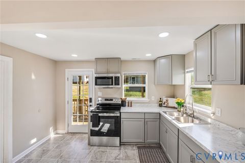 Tiny photo for 617 Court Street, Victoria, VA 23974 (MLS # 2604978)