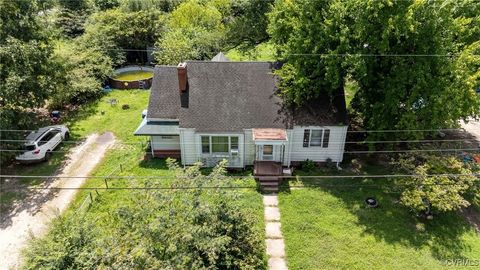 A home in Dinwiddie