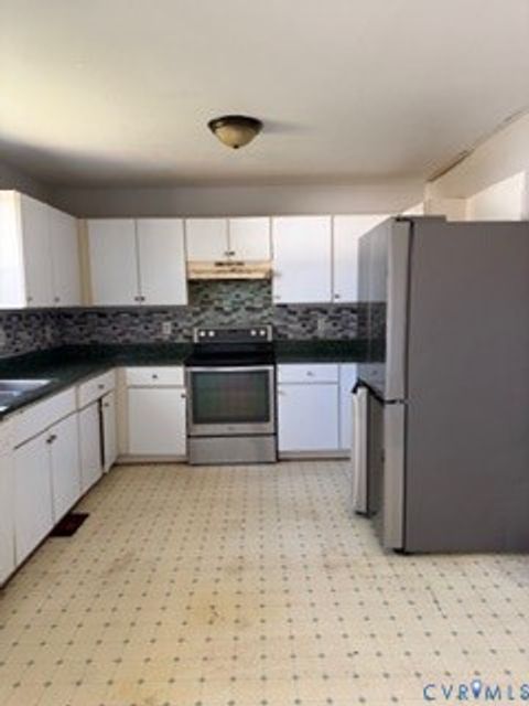 Tiny photo for 301 Memorial Avenue, Hopewell, VA 23860 (MLS # 2532292)