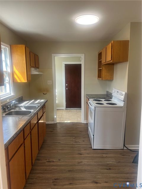 Tiny photo for 809 Fort Henry Street, Petersburg, VA 23803 (MLS # 2603448)