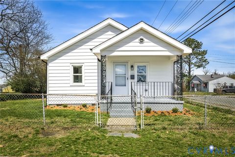 Tiny photo for 1401 Hanover Street, Petersburg, VA 23803 (MLS # 2606921)