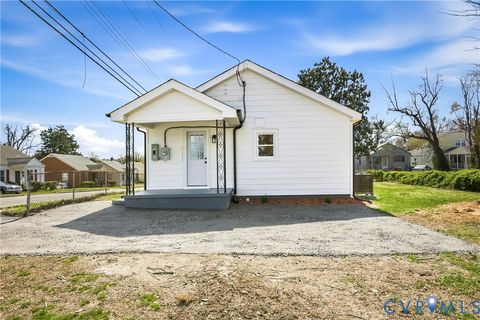 Tiny photo for 1401 Hanover Street, Petersburg, VA 23803 (MLS # 2606921)