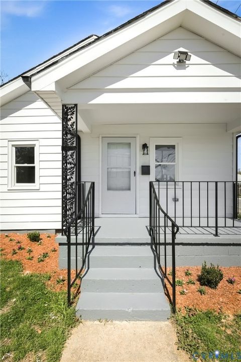 Tiny photo for 1401 Hanover Street, Petersburg, VA 23803 (MLS # 2606921)