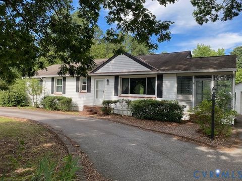 Photo of 11434 Georgetown Road, Hanover, VA 23116 (MLS # 2617585)