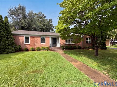 Photo of 1016 Forestview Drive, Colonial Heights, VA 23834 (MLS # 2620254)