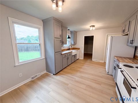 Tiny photo for 1016 Forestview Drive, Colonial Heights, VA 23834 (MLS # 2620254)