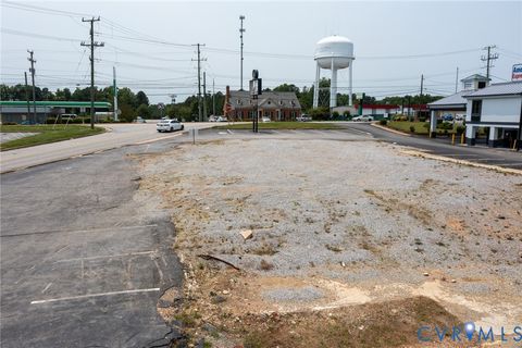 Tiny photo for 625 E Atlantic Street, South Hill, VA 23970 (MLS # 2613397)
