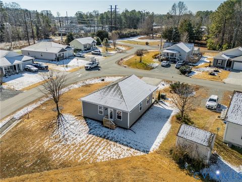 Tiny photo for 16 Our Way Drive, Kilmarnock, VA 22482 (MLS # 2601698)