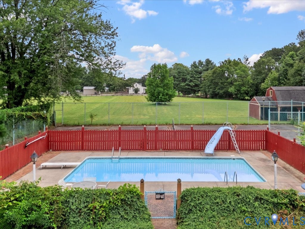 7350 Lexington Drive