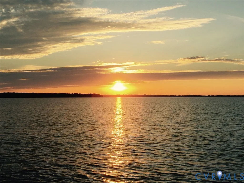280 Rappahannock Beach Drive, Tappahannock, VA, 22560
