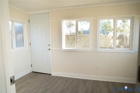 Tiny photo for 411 N 7th Avenue, Hopewell, VA 23860 (MLS # 2530389)