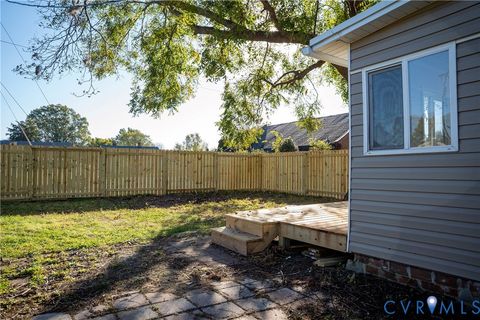 Tiny photo for 411 N 7th Avenue, Hopewell, VA 23860 (MLS # 2530389)