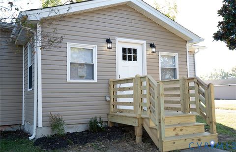 Tiny photo for 411 N 7th Avenue, Hopewell, VA 23860 (MLS # 2530389)