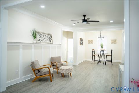 Tiny photo for 411 N 7th Avenue, Hopewell, VA 23860 (MLS # 2530389)