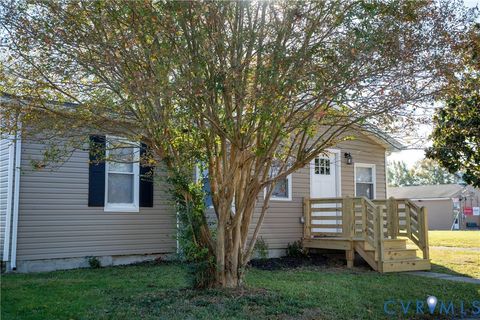 Tiny photo for 411 N 7th Avenue, Hopewell, VA 23860 (MLS # 2530389)