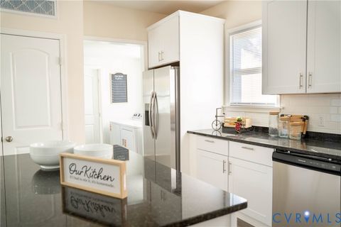 Tiny photo for 411 N 7th Avenue, Hopewell, VA 23860 (MLS # 2530389)