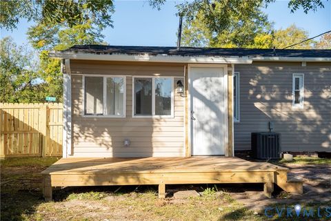 Tiny photo for 411 N 7th Avenue, Hopewell, VA 23860 (MLS # 2530389)