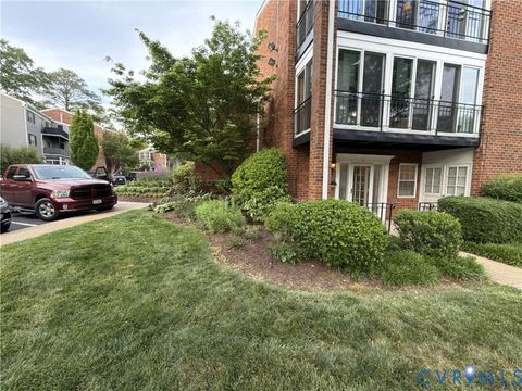 Photo of 12 Red Fox Lane, Henrico, VA 23228 (MLS # 2611691)