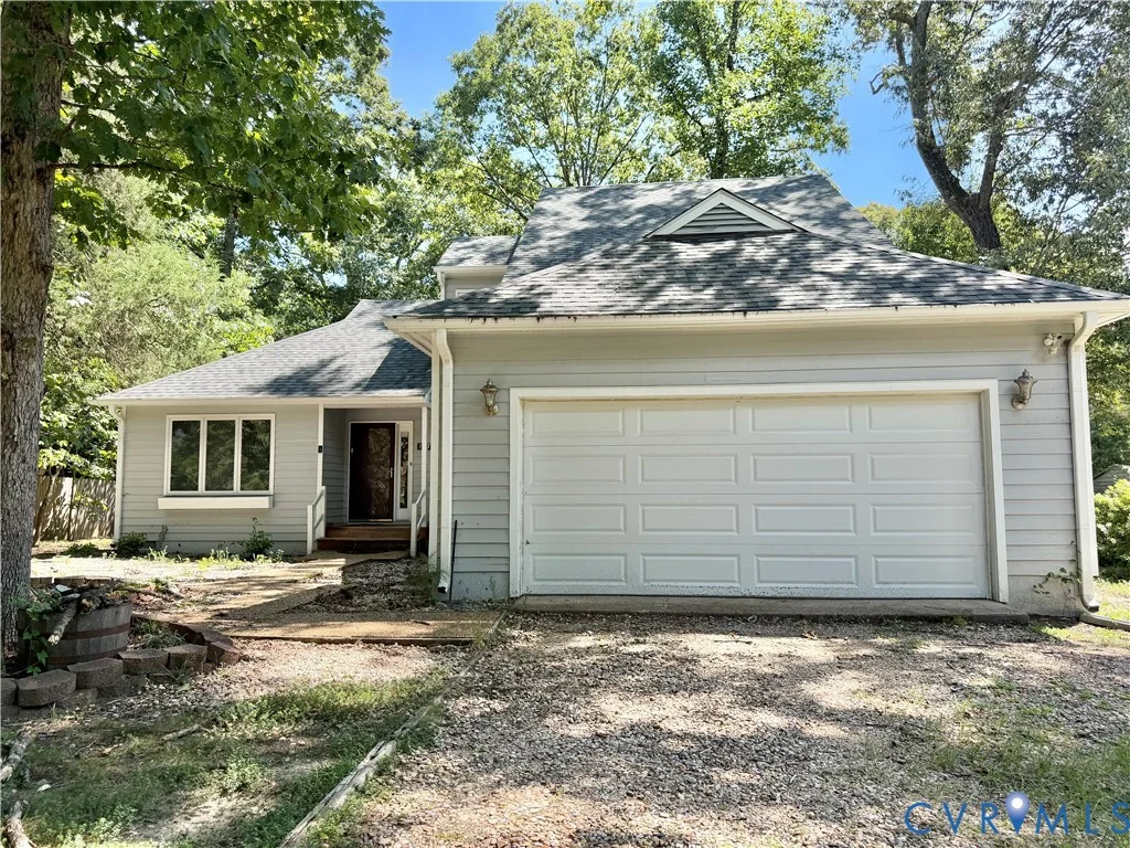 1717 Stone River Road
