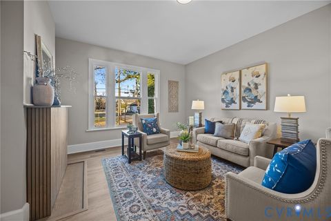 Tiny photo for 316 Saint Andrew Street, Petersburg, VA 23803 (MLS # 2533012)