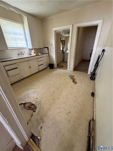 Tiny photo for 2911 Alcott Road, Richmond, VA 23237 (MLS # 2618869)