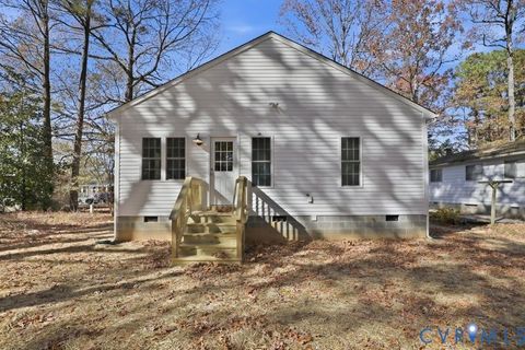 Tiny photo for 230 Glen Street, West Point, VA 23181 (MLS # 2605934)