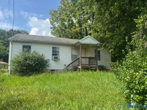 Photo of 212 W 5th Street, Chase City, VA 23924 (MLS # 2619778)