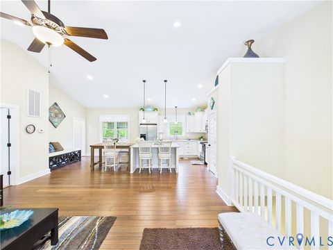 Tiny photo for 208 Thomas Circle, Farmville, VA 23901 (MLS # 2610496)